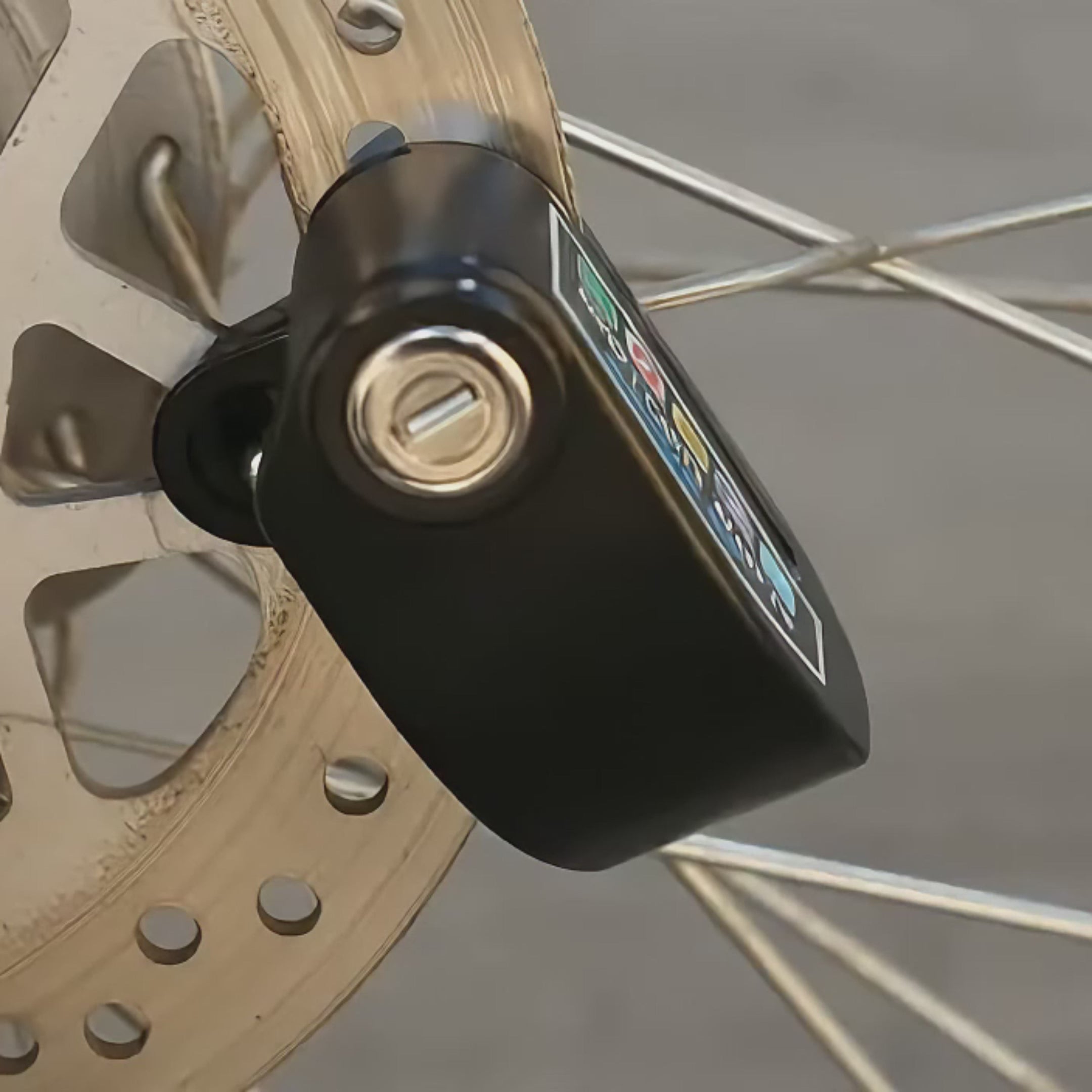 Ultra-Loud 110dB Anti-Theft Disc Lock
